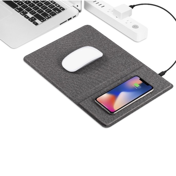 Blackweb Wireless QI Charging Mouse Pad - Picture 1 of 6